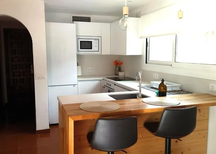 Private Cala Canyelles Апартаменты